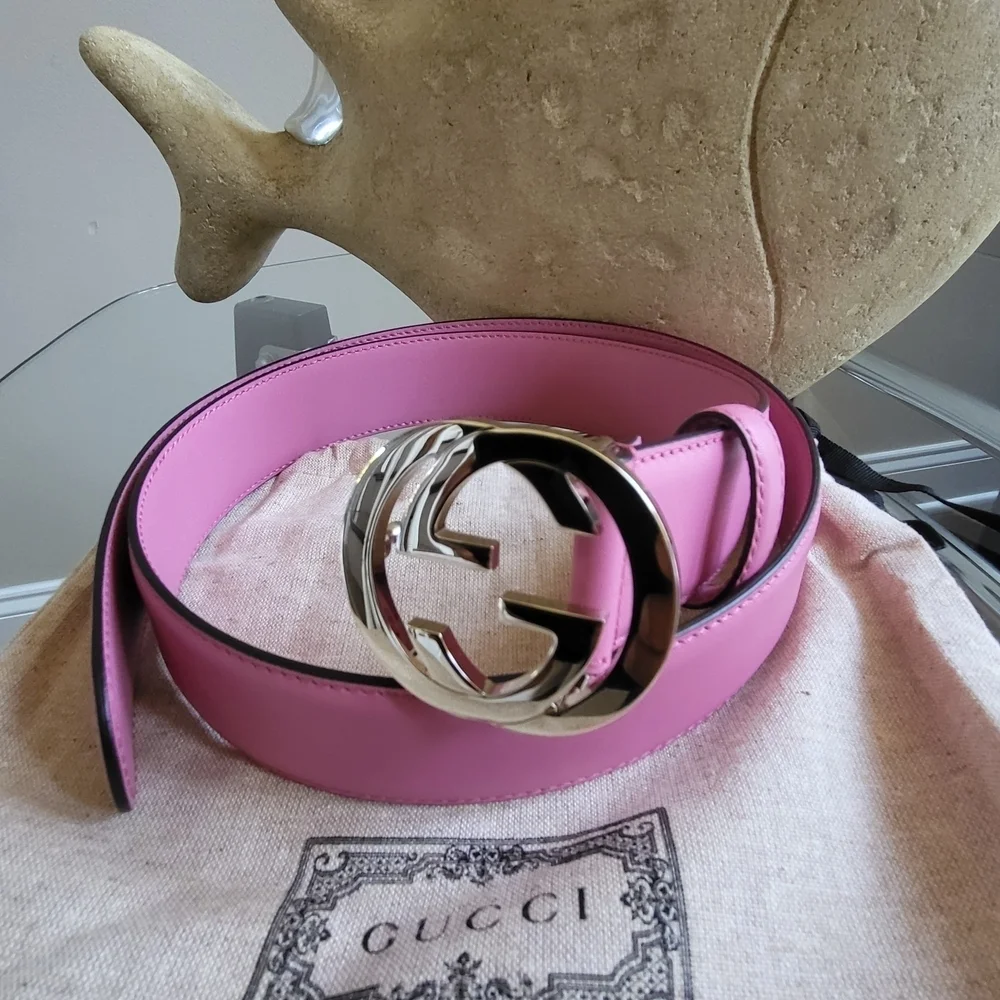 New Gucci Belt Leather Interlocking GG Buckle Gold Pink Belt..Authentic!!